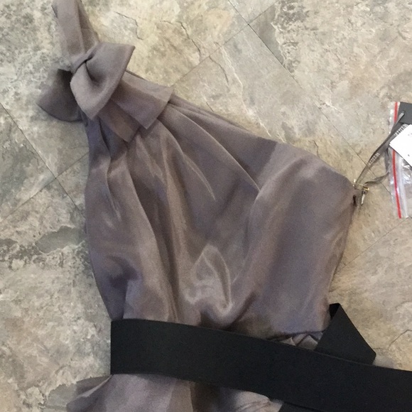 New white Vera Wang David’s bridal gray dress 2 - Picture 4 of 8